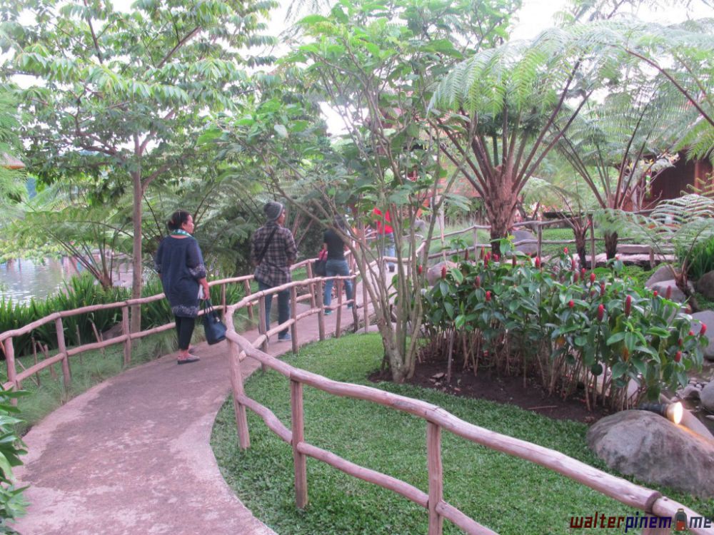 floating market lembang 4