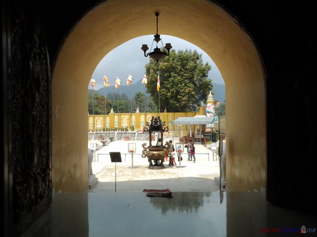 replica of Shwedagon 5