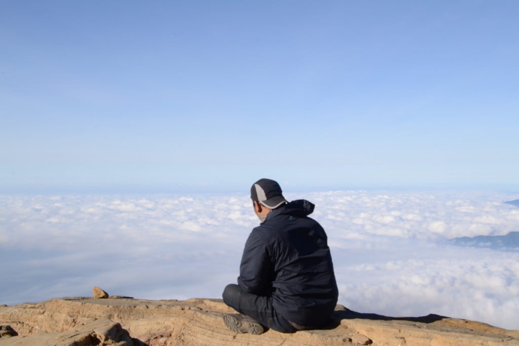 puncak ciremai hendra