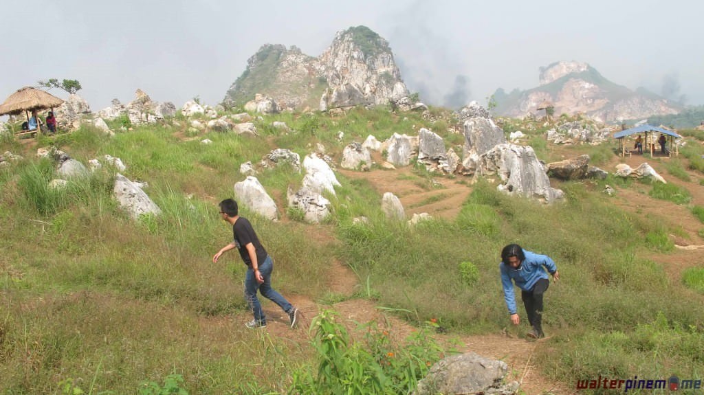 stone garden bandung taman batu padalarang 8