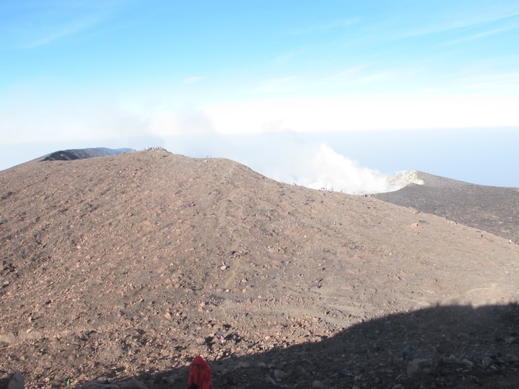 kawah gunung slamet