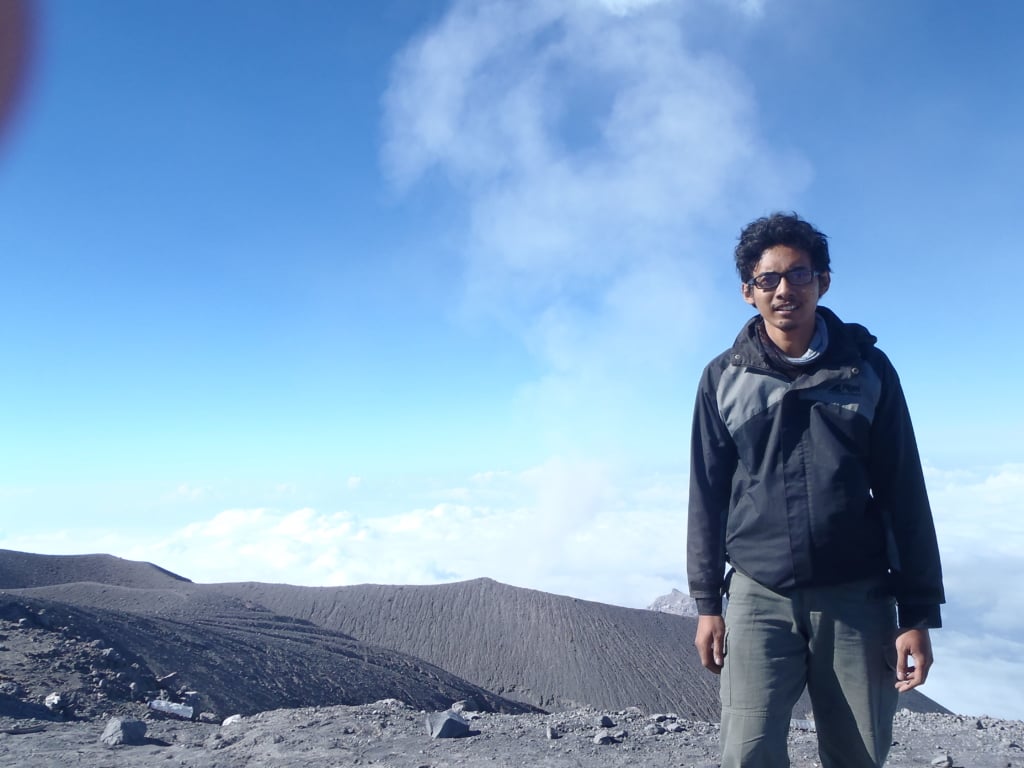 puncak mahameru gunung semeru