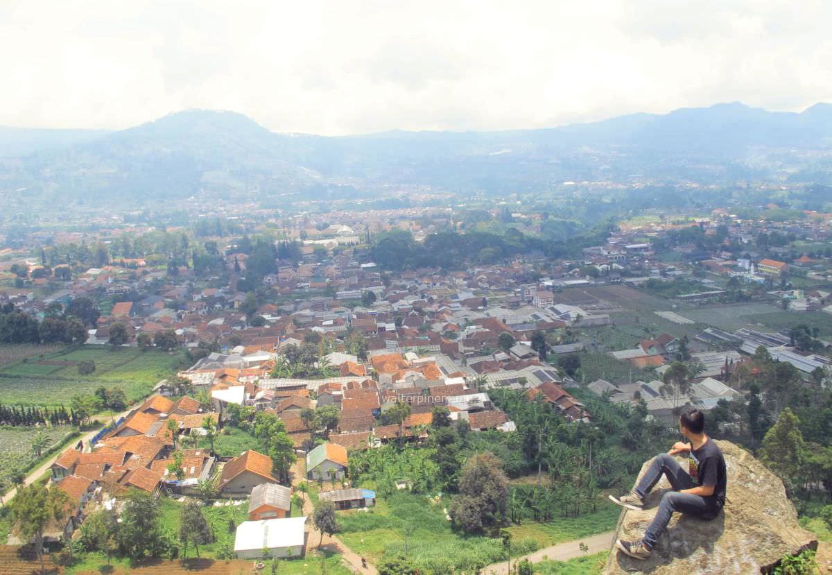 gunung batu lembang - bryan fau taken by walter pinem