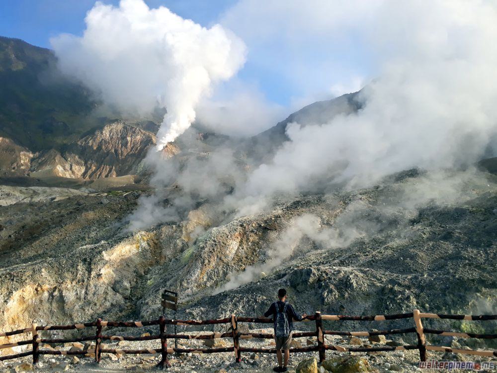 mendaki gunung papandayan garut jawa barat - 6