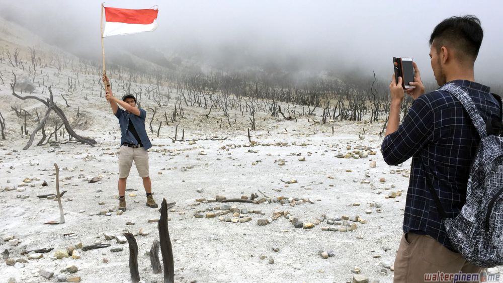 mendaki gunung papandayan garut jawa barat hutan mati - 11