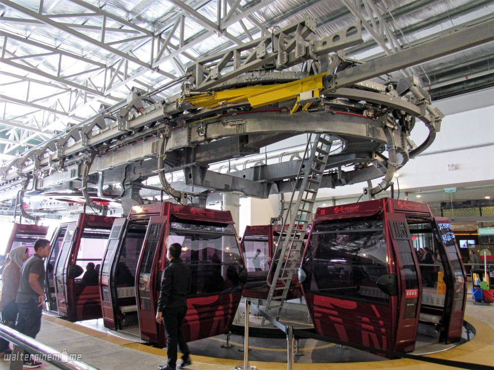 awana skyway genting highlands Gondola Berlantai Kaca - 4