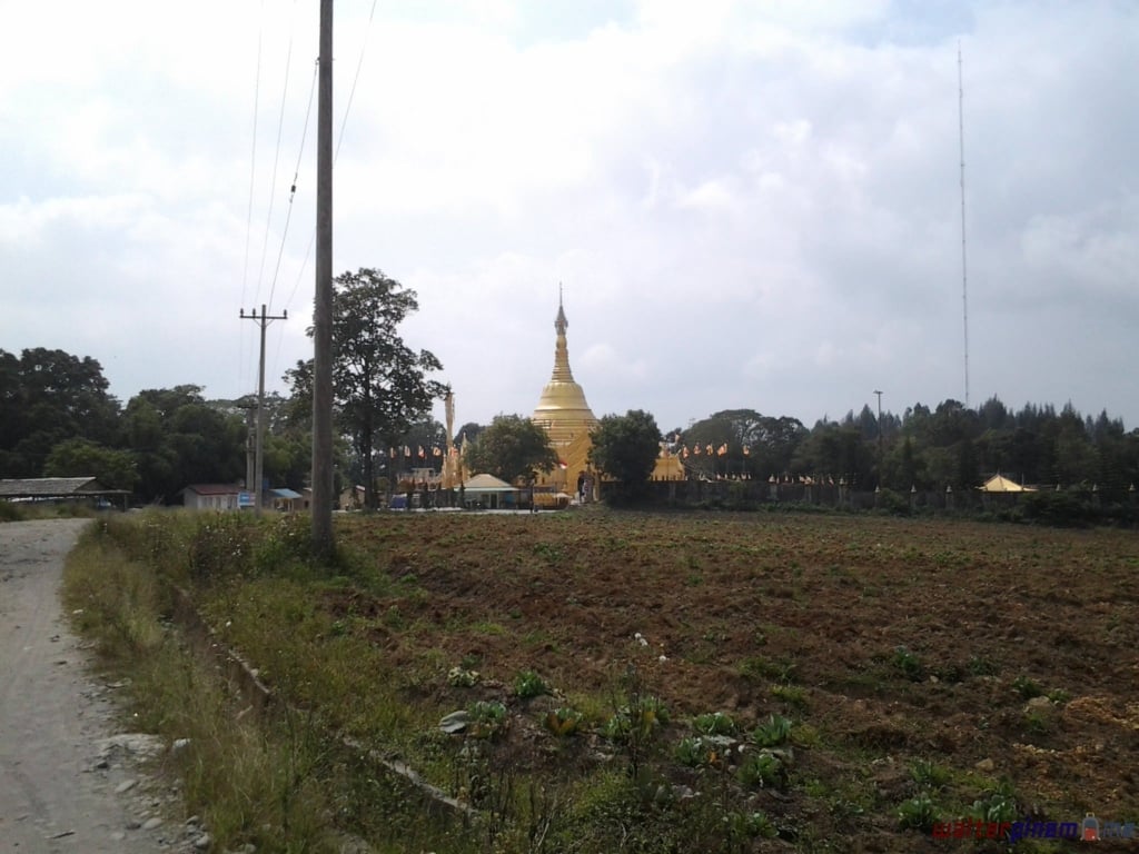 replica of Shwedagon 2